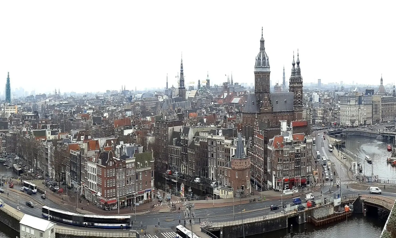 Traversing Amsterdam whilst tripping hard presented a number of issues